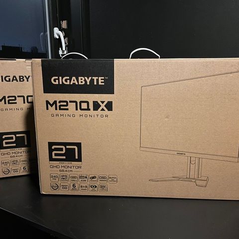 2x Gigabyte M27Q X (240Hz, KVM, USB-C, QHD 1440p, 10-bit, FreeSync)