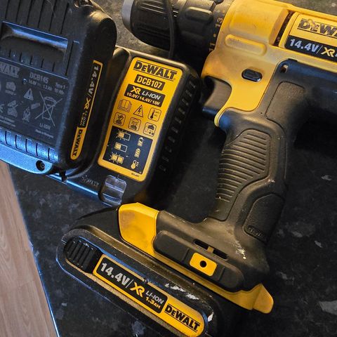 Dewalt skrumaskin