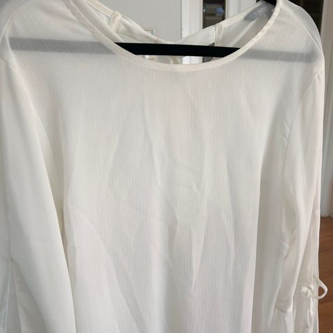 Dame top, bluse. Off white. Redherring merke