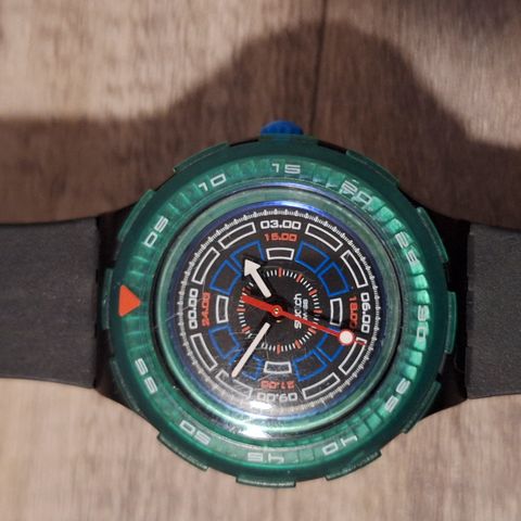 Swatch Scuba 200M Snowpass Shock Resistant Watch Blue BNIB SWISS MADE