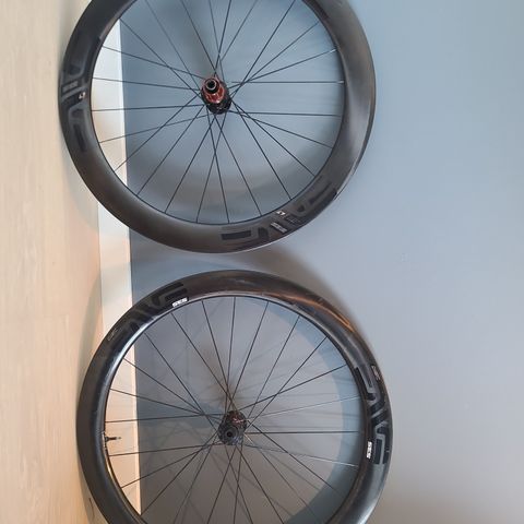 Enve SES 6.7 bakhjul og Enve SES 5.6 framhjul DTswiss 240