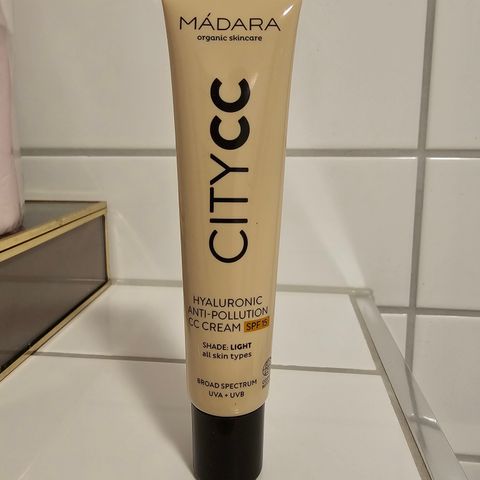 Mádara Cc-cream