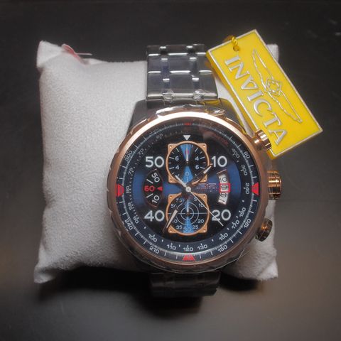 Invicta Aviator