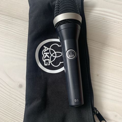 AKG  mikrofon