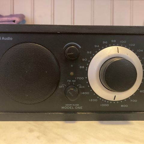 Tivoli FM radio Model One