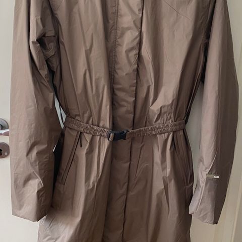 Helt ny Rains lang jakke Long Padded Nylon Woman Coat str. Large kr: 900