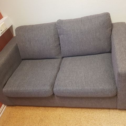 Grå sofa