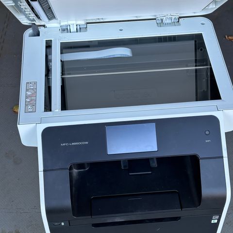 Brother alt-i-ett fargelaser MFC8850CDW