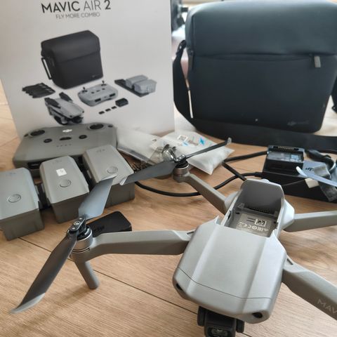 DJI mavic air 2 fly more