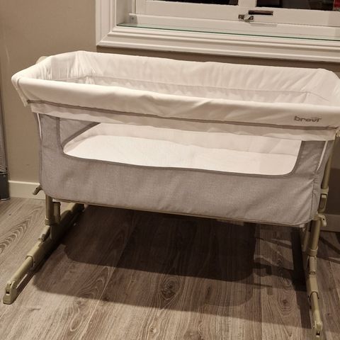 Bedside crib