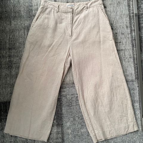 Veldig lite brukt Jean Paul beige linbukse i str S! Før pris 999kr!