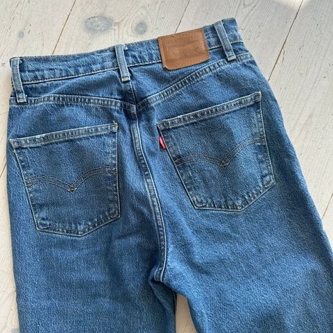 Levis bukse -  70s High Slim Straight 26/31