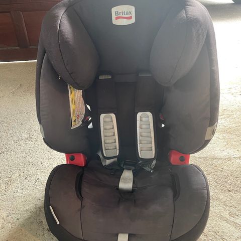 Britax bilstol selges