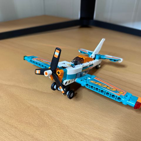 Lego Technic 42117 - Race Plane