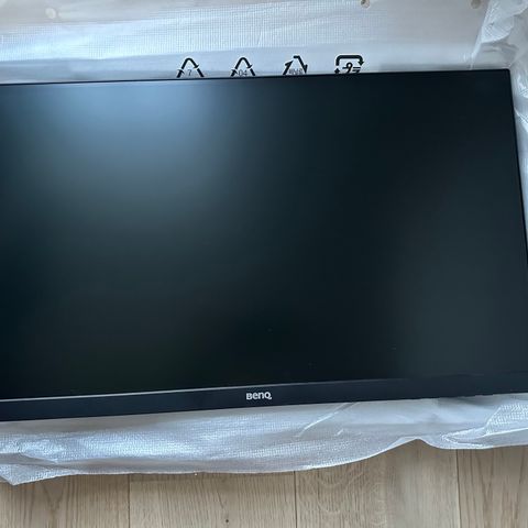 2 Benq GL2580 pc skjermer