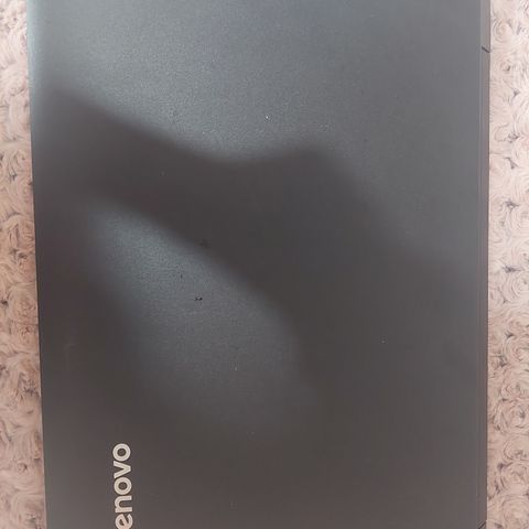 Lenovo PC og lader