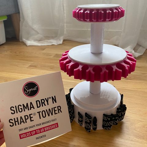 Sigma dry’n shape - makeup brush tower