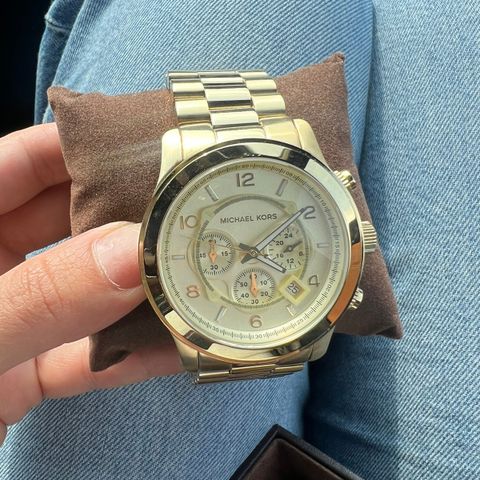 Michael Kors herreklokke.