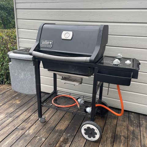 Weber Genesis silver gassgrill - NB - må repareres