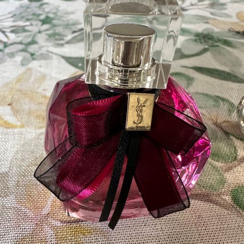 YSL Mon Paris Eu de Parfum (rød og klar)