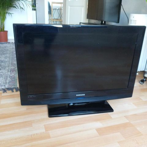 32" Samsung TV