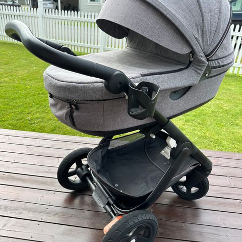 Stokke trailz barnevogn selges