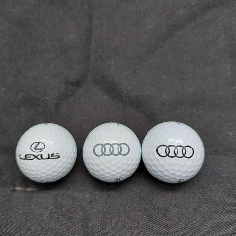 Audi og Lexus golfballer