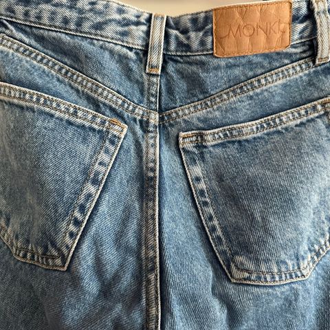 Jeans fra Monki str. 24