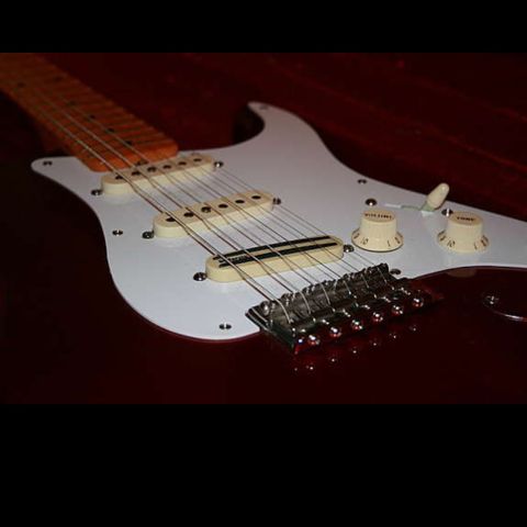 Fender Hot Rod 57 stratocaster ønskes kjøpt tilbake