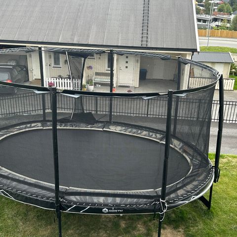 North Trampoline oval Explorer