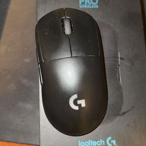 Logitech Pro wirless gaming mus