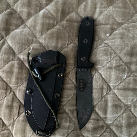 ESEE Model 4 Serrated Tactical