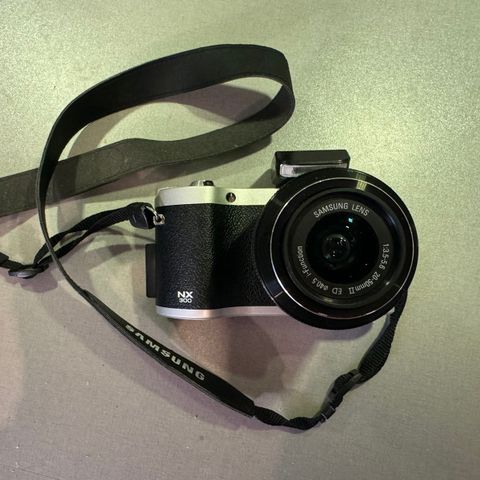 Samsung NX 300 kamera