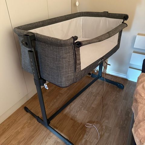 Lite brukt bedsidecrib