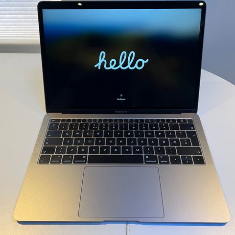 MacBook Air (2019), 256GB SSD, 16GB RAM, space gray