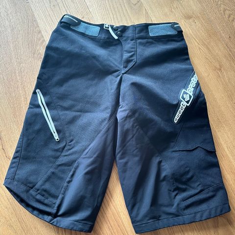 Sweet Protection Endura shorts