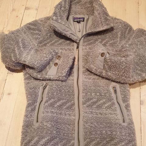 Patagonia str M Retro Jacket Myk Tykk Pile Grå