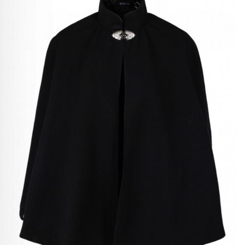 Svart Pascal Cape