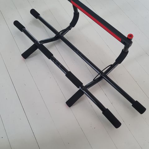 Adidas door gym / pull up bar