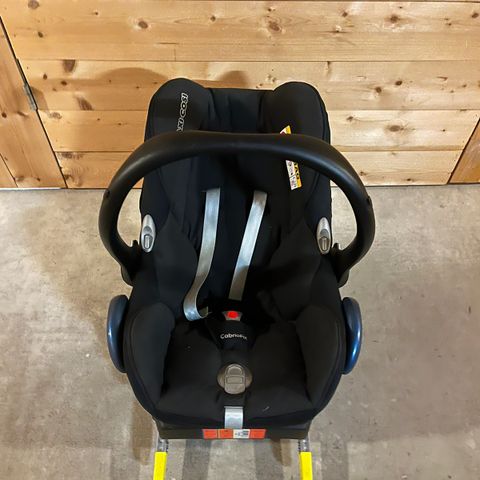 Maxi-Cosi cabriofix bilstol med base