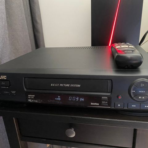 VHS spiller, JVC HR-J248E + fjernkontroll