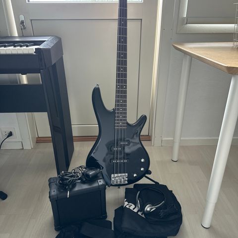 Ibanez IJSR190-BK el-bass startpakke