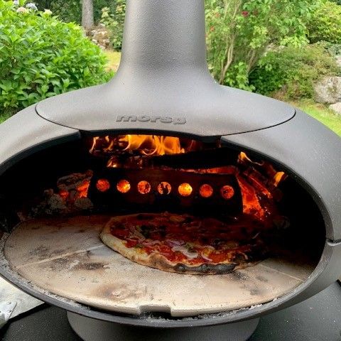 Forno pizzaovn med stor benk og tilleggsutstyr fra Morsø