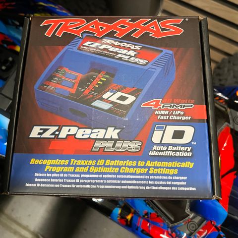 Ny Traxxas Ez-Peak plus lader   -Nypris 700,-