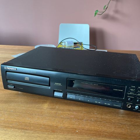 Pioneer CD spiller