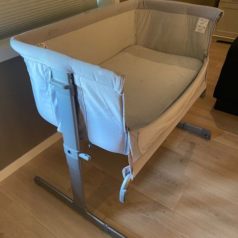 bedside crib