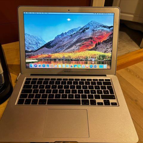 MacBook Air 250gb 13 tommer kompatibel med High Sierra