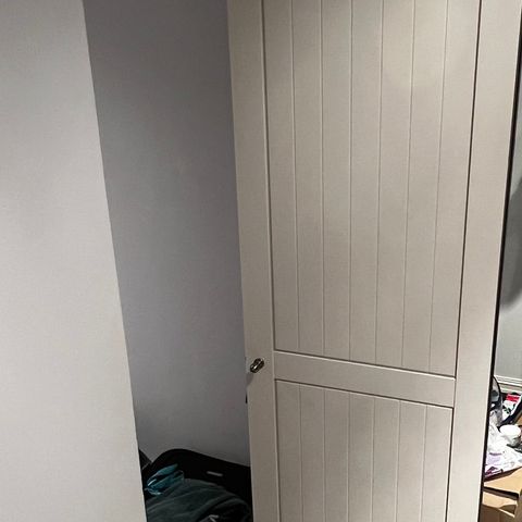 Garderobe IKEA PAX med dør