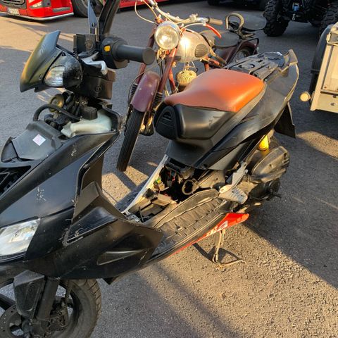 APRILIA SR 50 Deler 2007 mod