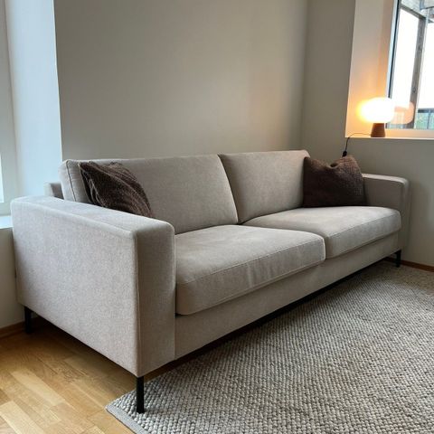 lys beige 3 seter sofa fra bohus (Som ny)